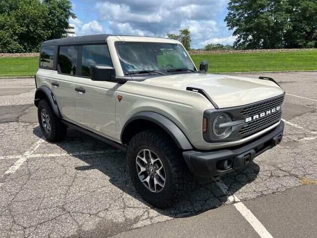 2025 Ford Bronco Badlands — photo 1 of 25