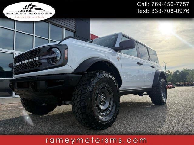 2024 Ford Bronco Badlands — photo 1 of 39