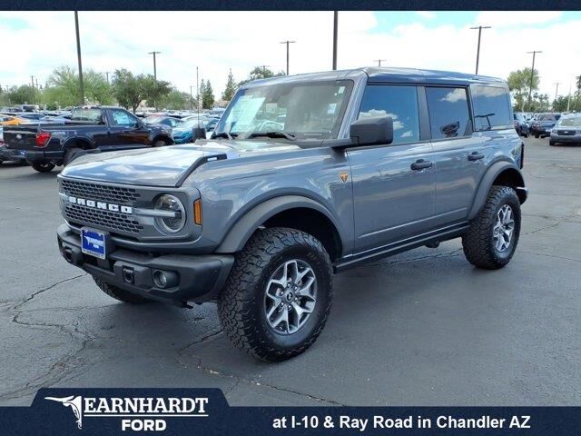 2025 Ford Bronco Badlands — photo 1 of 13