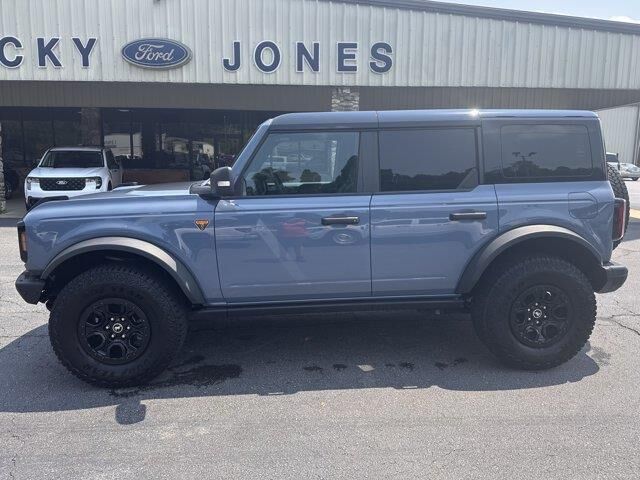 2025 Ford Bronco Badlands — photo 1 of 26