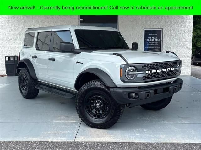2026 Ford Bronco Badlands — photo 1 of 51