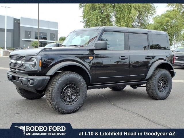 2026 Ford Bronco Badlands — photo 1 of 10