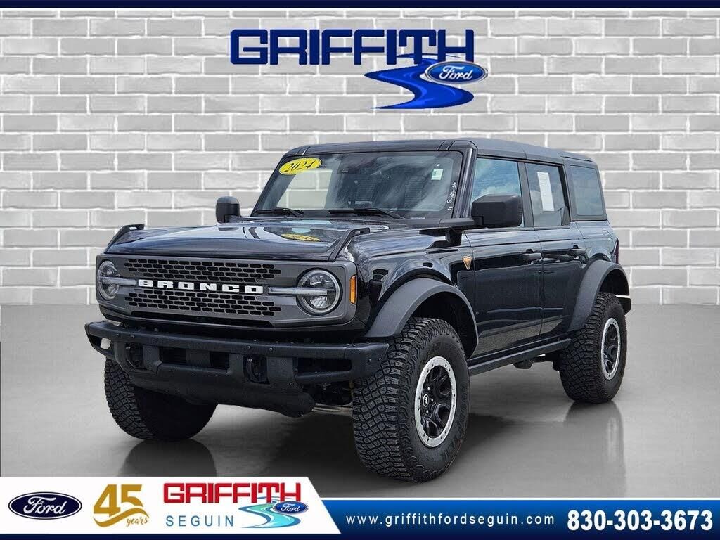 2024 Ford Bronco Badlands — photo 1 of 2