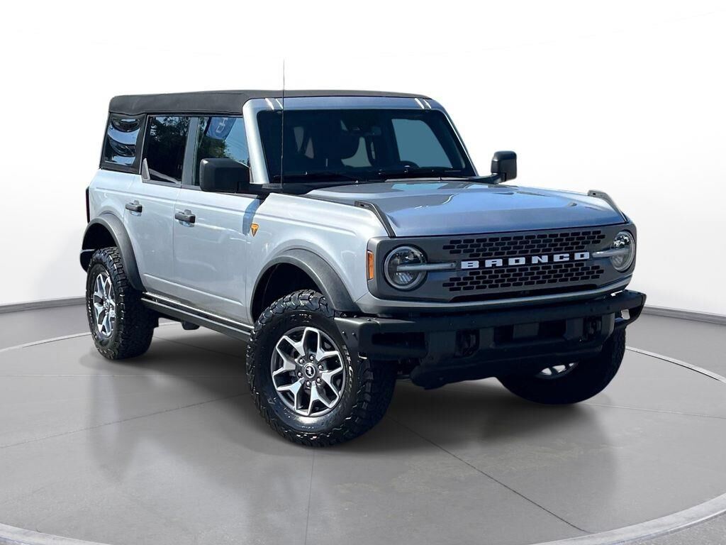 2024 Ford Bronco Badlands — photo 1 of 13