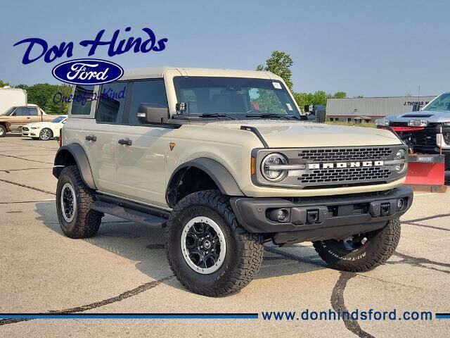 2025 Ford Bronco Badlands — photo 1 of 39
