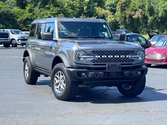 2025 Ford Bronco Badlands — photo 1 of 39