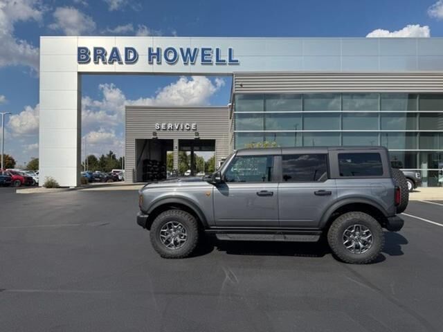 2025 Ford Bronco Badlands — photo 1 of 13
