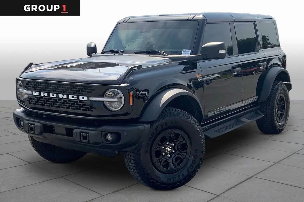 2025 Ford Bronco Badlands — photo 1 of 13
