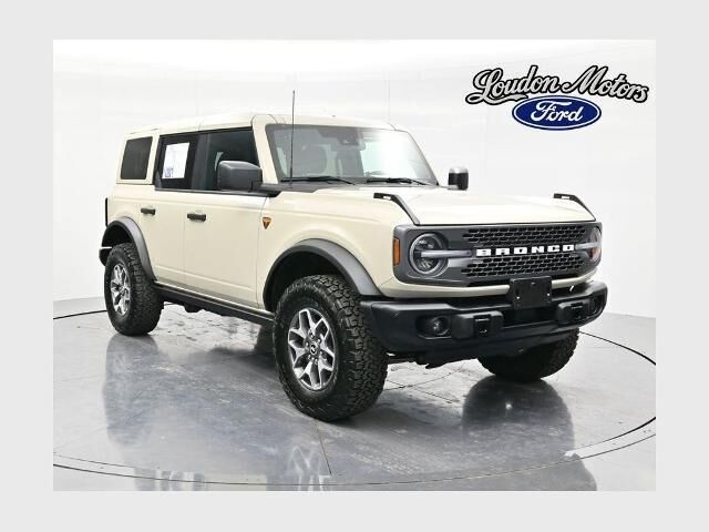 2025 Ford Bronco Badlands — photo 1 of 26