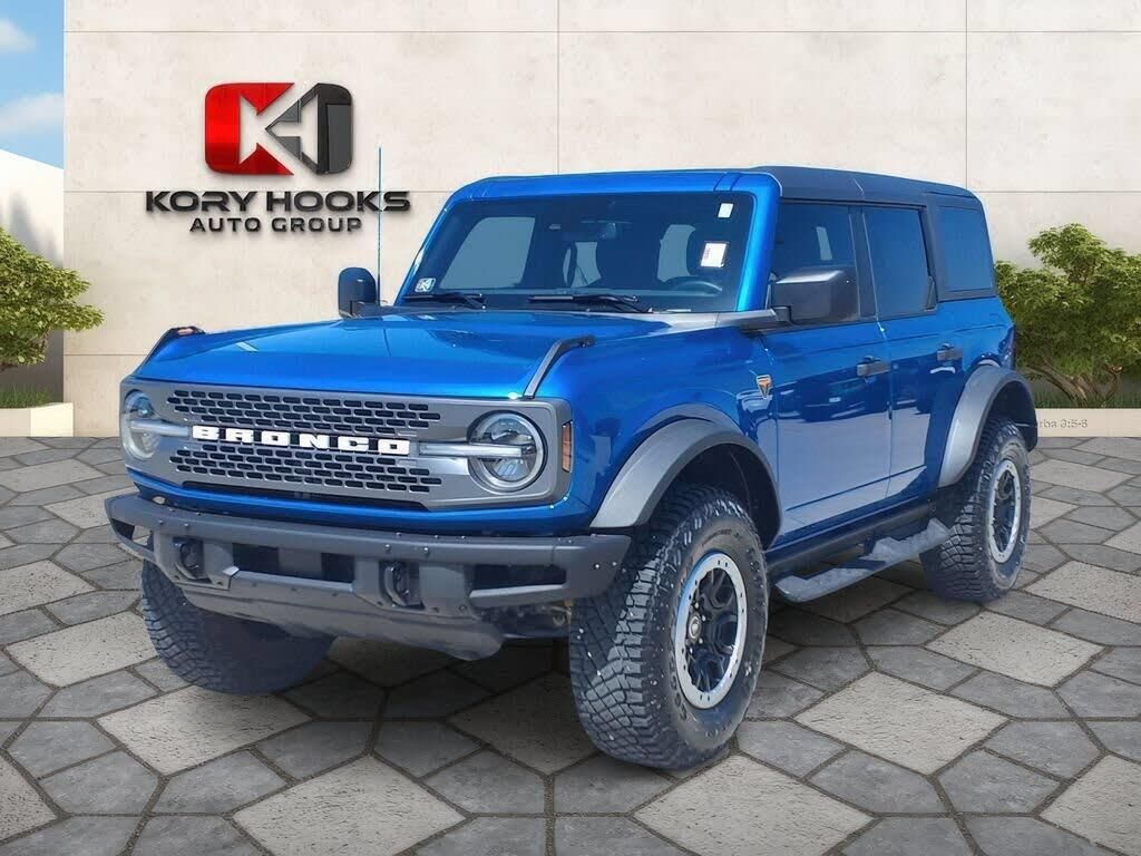 2024 Ford Bronco Badlands — photo 1 of 1