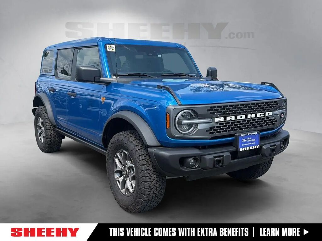 2025 Ford Bronco Badlands — photo 1 of 10