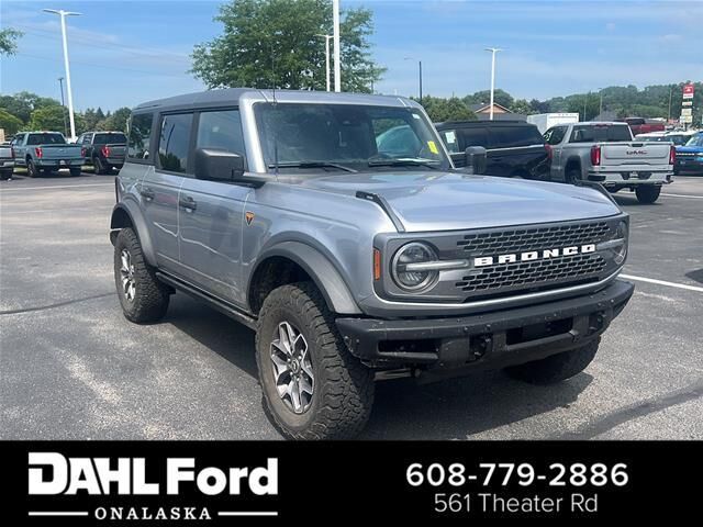 2024 Ford Bronco Badlands — photo 1 of 13