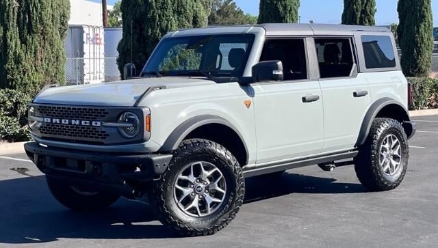 2024 Ford Bronco Badlands — photo 1 of 20