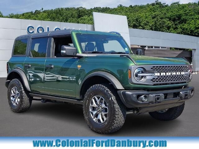 2025 Ford Bronco Badlands — photo 1 of 13