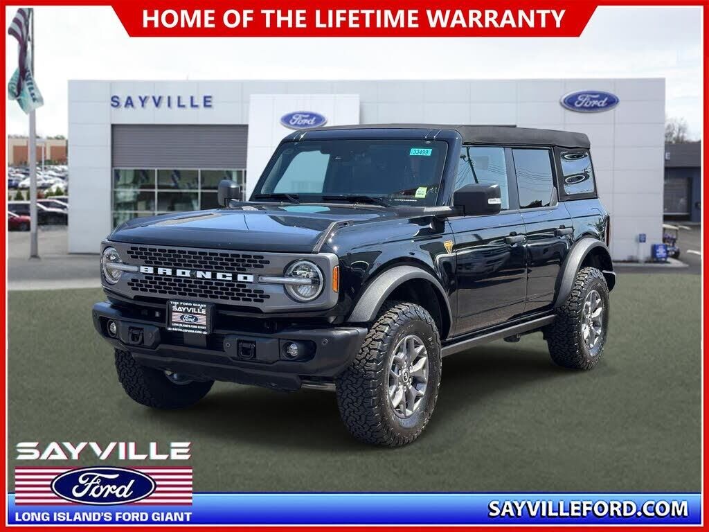 2025 Ford Bronco Badlands — photo 1 of 17
