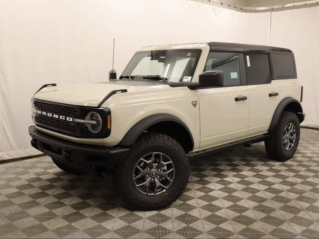 2025 Ford Bronco Badlands — photo 1 of 44