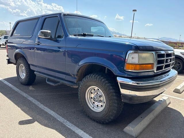 1994 Ford Bronco XLT — photo 1 of 26