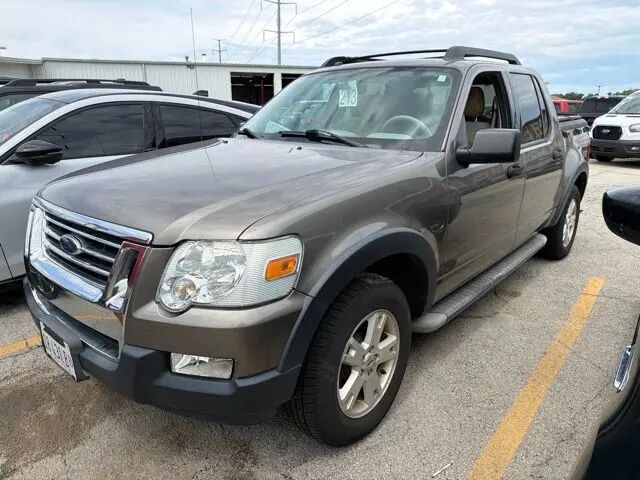 2007 Ford Explorer Sport Trac XLT — photo 1 of 10