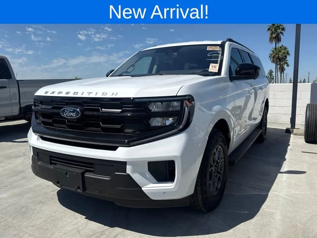2025 Ford Expedition MAX Active — photo 1 of 5