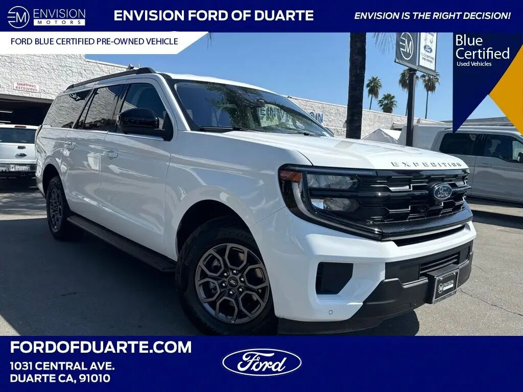 2025 Ford Expedition MAX Active — photo 1 of 11