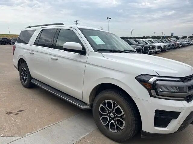 2023 Ford Expedition MAX XLT — photo 1 of 26