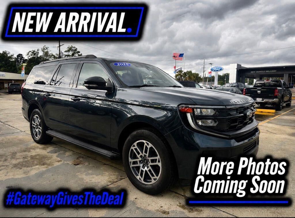 2025 Ford Expedition MAX Active — photo 1 of 2