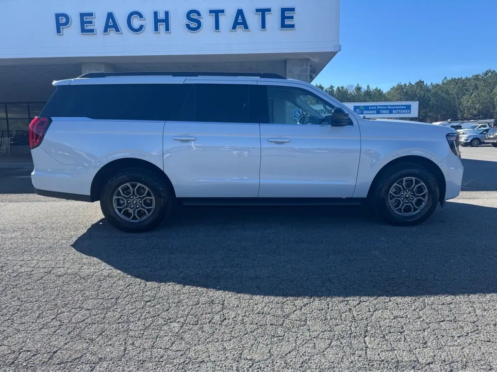 2025 Ford Expedition MAX Active — photo 1 of 19