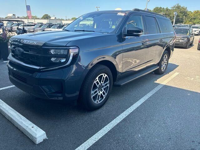 2025 Ford Expedition MAX Active — photo 1 of 1