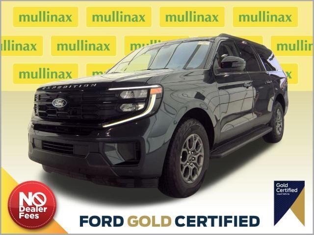 2025 Ford Expedition MAX Active — photo 1 of 17