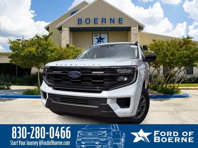 2025 Ford Expedition MAX Active — photo 1 of 1