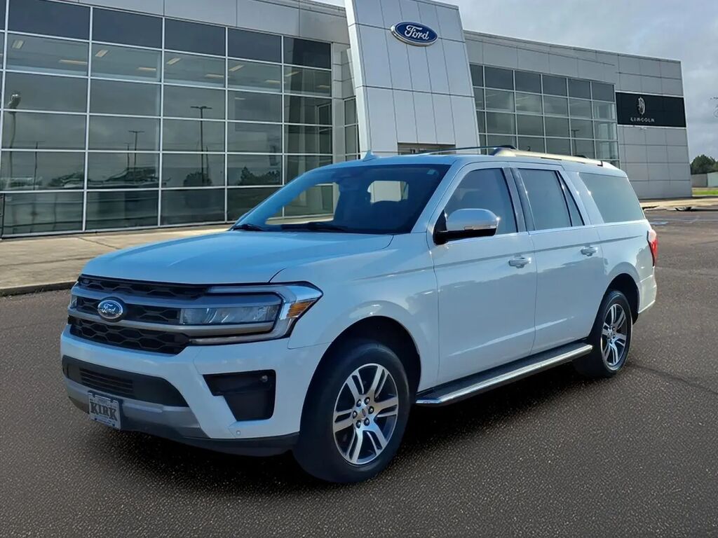 2023 Ford Expedition MAX XLT — photo 1 of 13