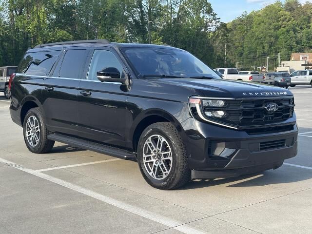 2025 Ford Expedition MAX Active — photo 1 of 13