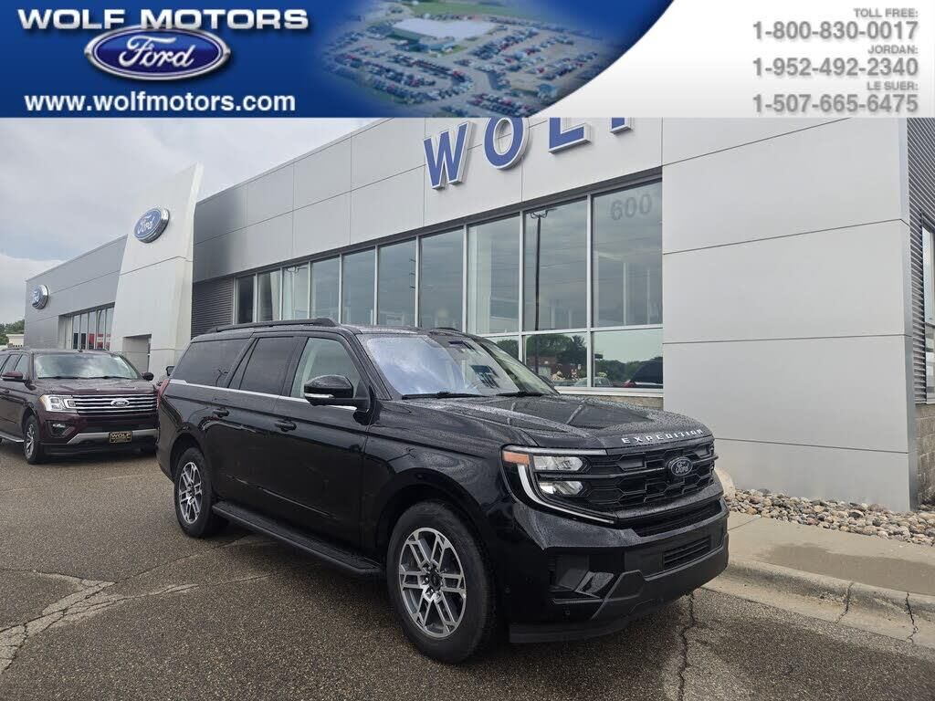 2025 Ford Expedition MAX Active — photo 1 of 1