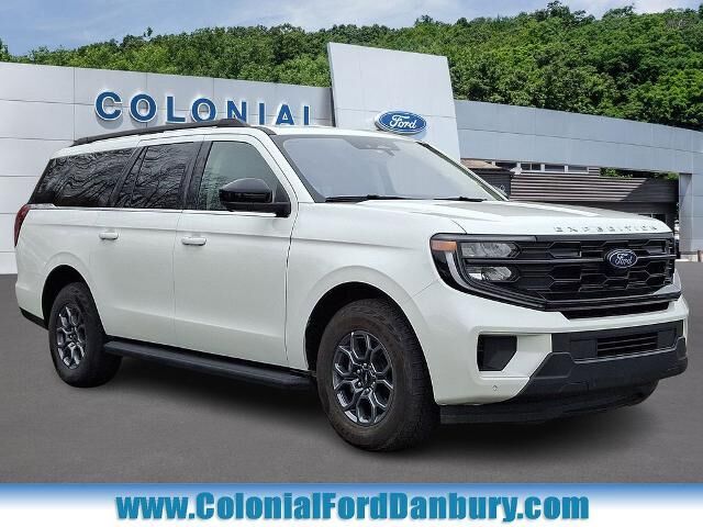 2025 Ford Expedition MAX Active — photo 1 of 5