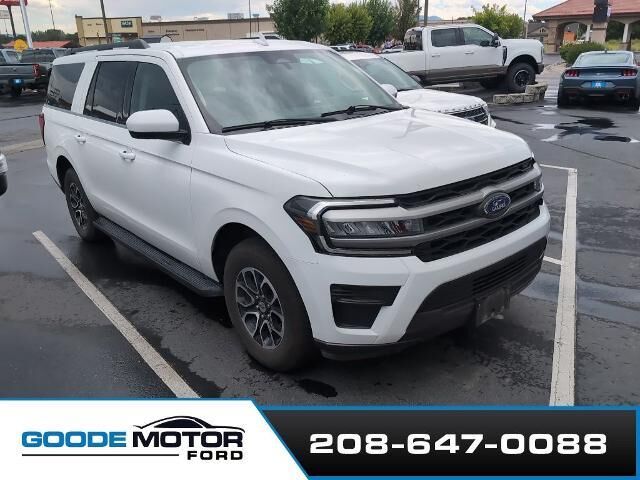 2024 Ford Expedition MAX XLT — photo 1 of 18