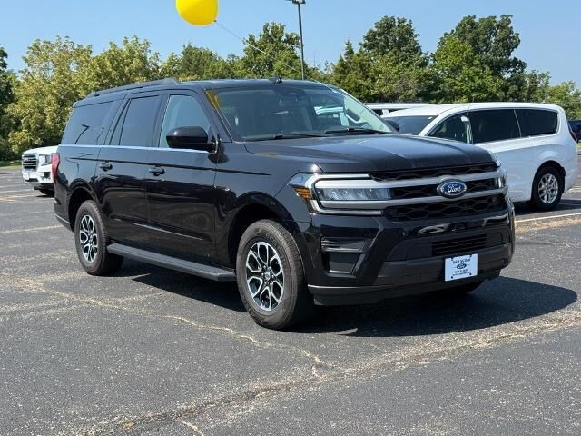 2024 Ford Expedition MAX XLT — photo 1 of 13