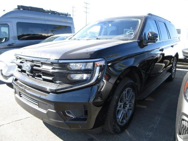 2025 Ford Expedition MAX Active — photo 1 of 13