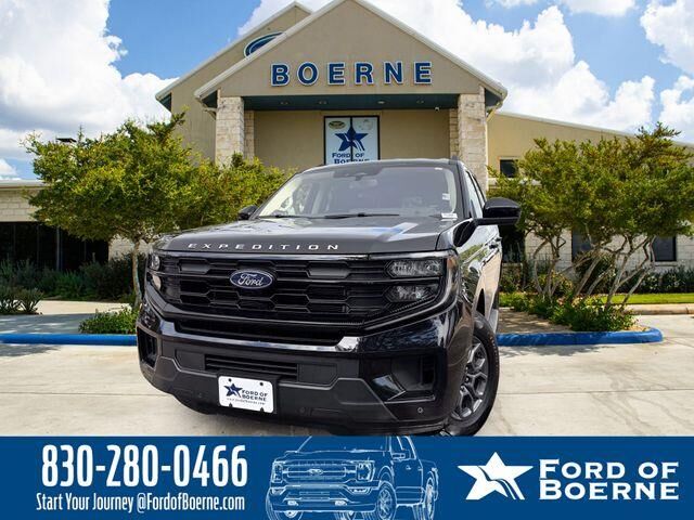 2025 Ford Expedition MAX Active — photo 1 of 13