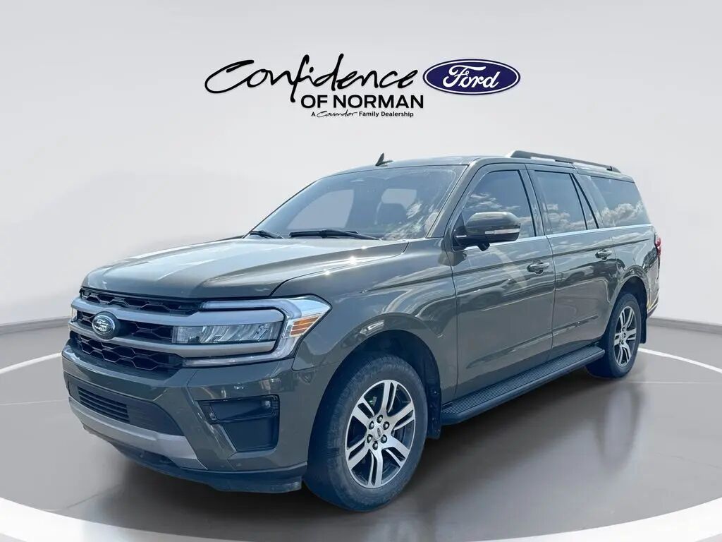 2024 Ford Expedition MAX XLT — photo 1 of 17