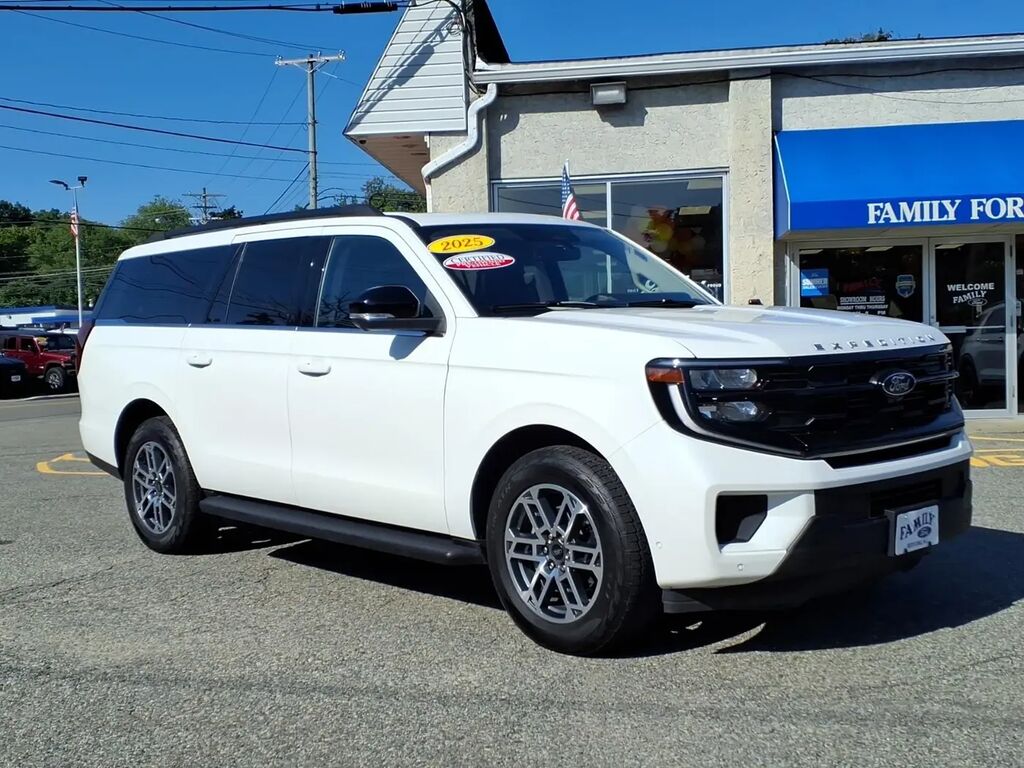 2025 Ford Expedition MAX Active — photo 1 of 13