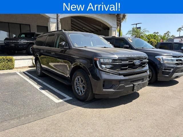 2025 Ford Expedition MAX Active — photo 1 of 24