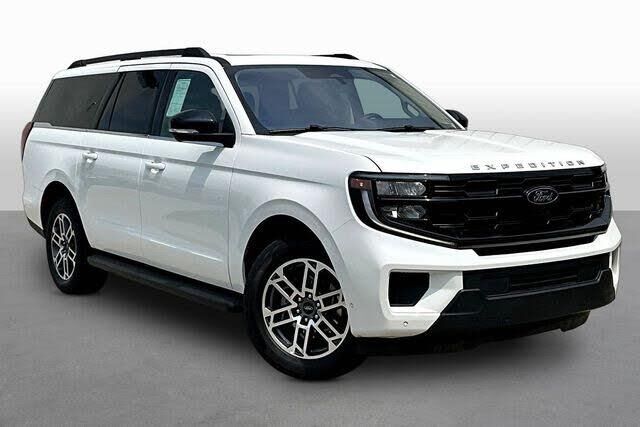 2025 Ford Expedition MAX Active — photo 1 of 1