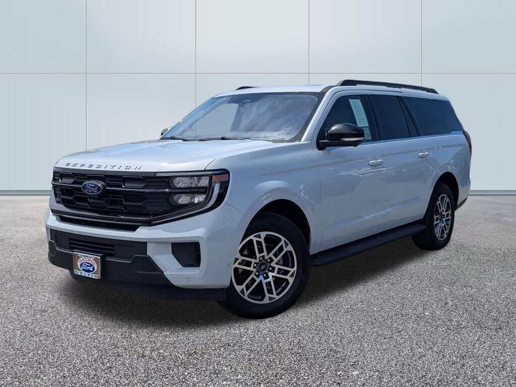 2025 Ford Expedition MAX Active — photo 1 of 2