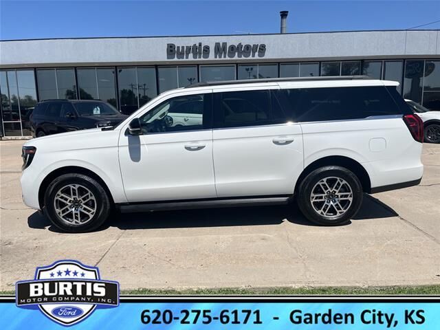 2025 Ford Expedition MAX Active — photo 1 of 13