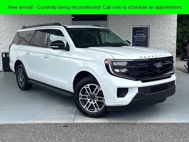 2025 Ford Expedition MAX Active — photo 1 of 43