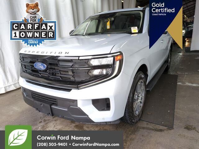 2025 Ford Expedition MAX Active — photo 1 of 1
