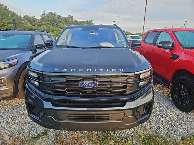 2025 Ford Expedition MAX Active — photo 1 of 20