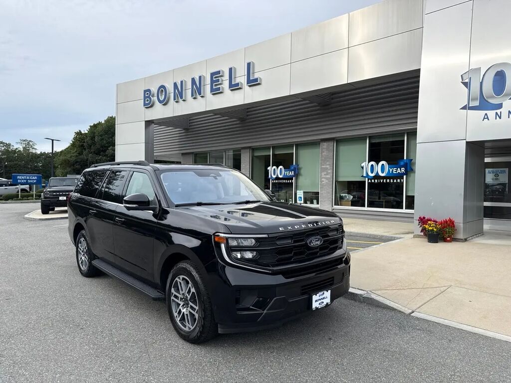 2025 Ford Expedition MAX Active — photo 1 of 2