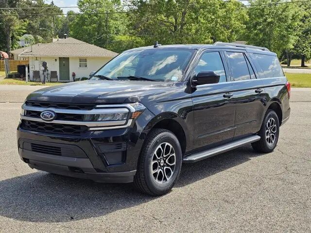 2023 Ford Expedition MAX XLT — photo 1 of 13
