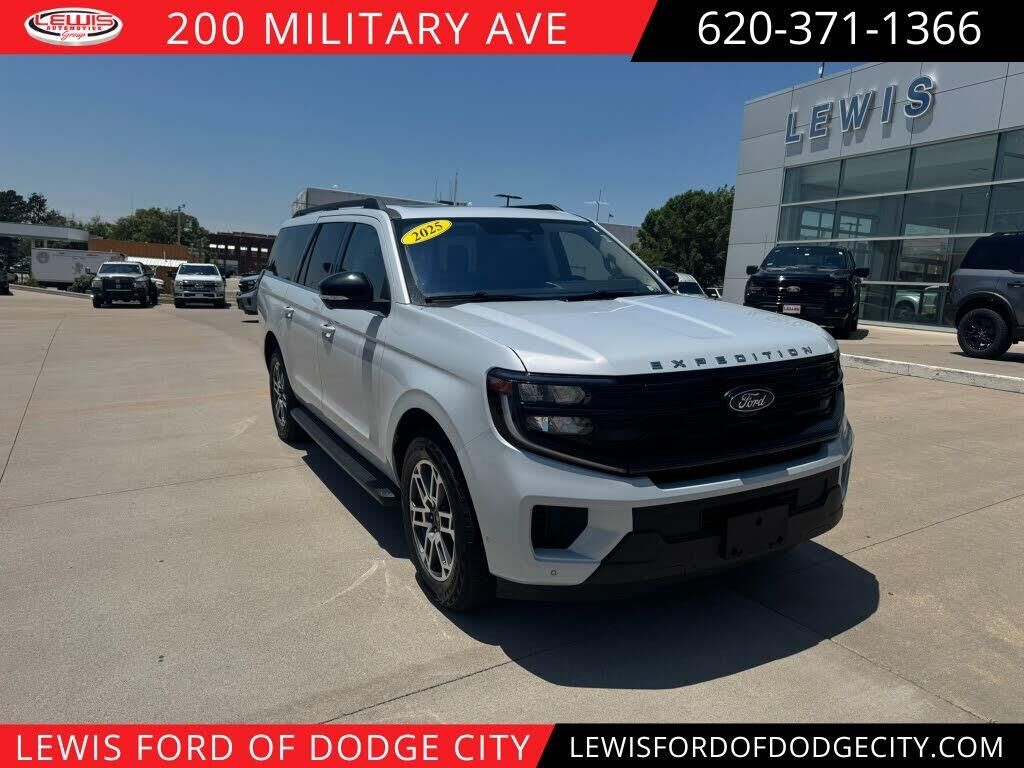 2025 Ford Expedition MAX Active — photo 1 of 1